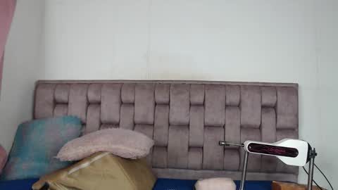 Andrea bigtits69 online show from May 14, 2026, 10:49 pm