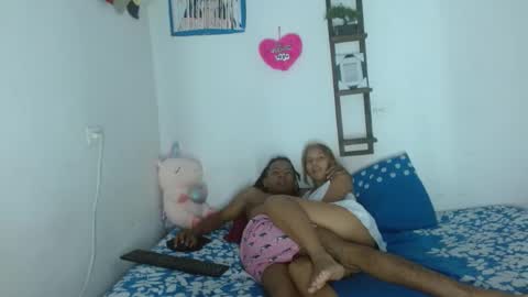 Snapshot of andrea_jose chatting on January 1, 2025, 2:20 pm andrea_jose online show from January 1, 2025, 2:20 pm