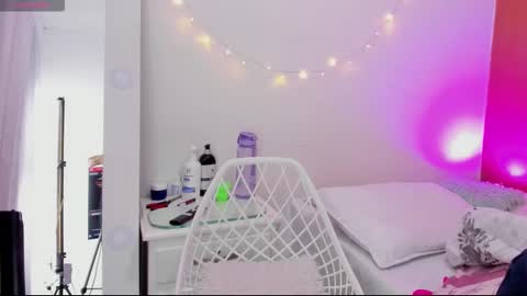  Andrea  online show from October 29, 2025, 11:56 am