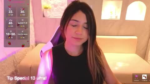 andrea_tx online show from April 10, 2026, 8:24 pm