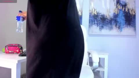 Andrea Zoelins online show from June 13, 2026, 2:37 pm