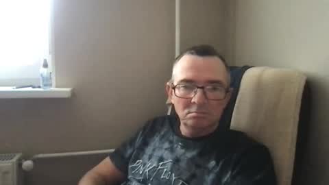 Snapshot of andreass60 chatting on December 18, 2024, 9:47 am andreass60 online show from December 18, 2024, 9:47 am