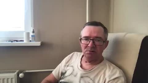 Snapshot of andreass60 chatting on February 18, 2025, 6:59 am andreass60 online show from February 18, 2025, 6:59 am