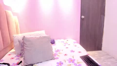 A n d r  e a S w e e t  online show from November 11, 2025, 8:31 pm