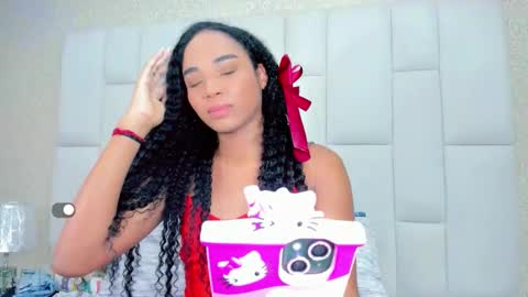 andreayano online show from November 12, 2025, 5:41 am