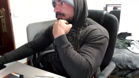 Snapshot of andrecampos87 chatting on December 17, 2025, 10:27 pm Instagram online show from December 17, 2025, 10:27 pm