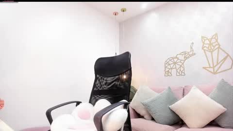 Andre Castaneda online show from February 26, 2025, 5:09 am