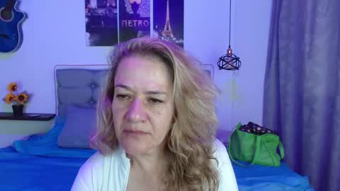 Snapshot of andreea_xx chatting on February 15, 2026, 1:41 pm andreea_xx online show from February 15, 2026, 1:41 pm