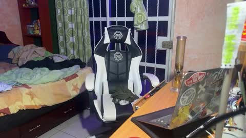 Andre Labuda online show from October 19, 2025, 7:53 am