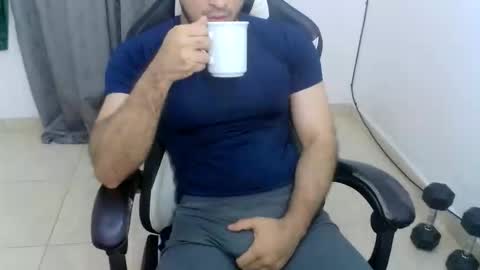 andres180950734 online show from February 12, 2026, 11:16 am