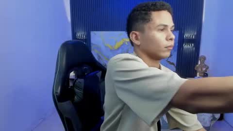 Snapshot of andres1_8 chatting on April 8, 2026, 2:44 am IM ANDRES online show from April 8, 2026, 2:44 am