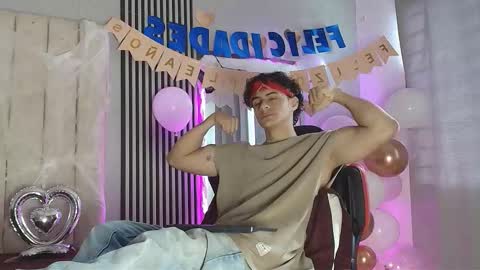 andres_cream online show from October 11, 2025, 1:09 pm