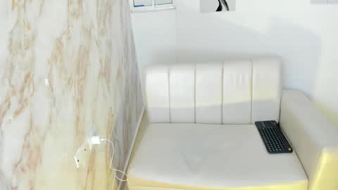 ANDRES  online show from September 24, 2025, 4:49 am