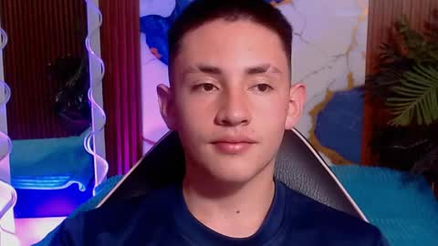 Snapshot of andres_tay chatting on April 19, 2026, 2:44 am andres_tay online show from April 19, 2026, 2:44 am