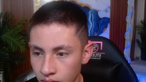 Snapshot of andres_tay chatting on May 2, 2026, 2:27 am andres_tay online show from May 2, 2026, 2:27 am