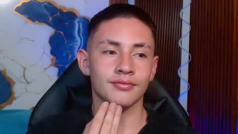 Snapshot of andres_tay chatting on May 8, 2026, 2:39 am andres_tay online show from May 8, 2026, 2:39 am