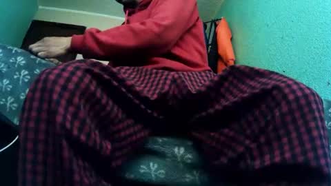 andrescaraballo18 online show from September 14, 2025, 9:36 pm