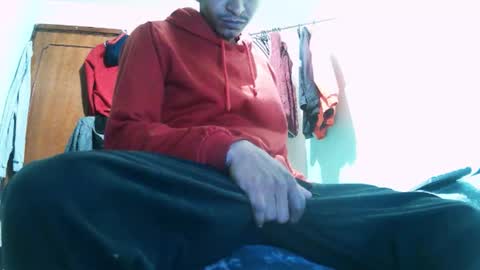 andrescaraballo18 online show from February 8, 2026, 5:22 am