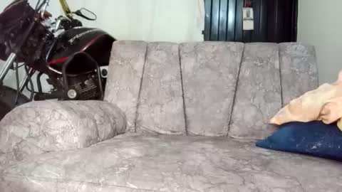 Andrs holguin online show from March 6, 2026, 4:20 am