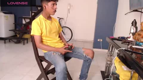 Snapshot of andressdean chatting on January 16, 2025, 9:40 pm Andres Dean online show from January 16, 2025, 9:40 pm