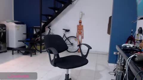 Snapshot of andressdean chatting on September 27, 2025, 11:21 pm Andres Dean online show from September 27, 2025, 11:21 pm