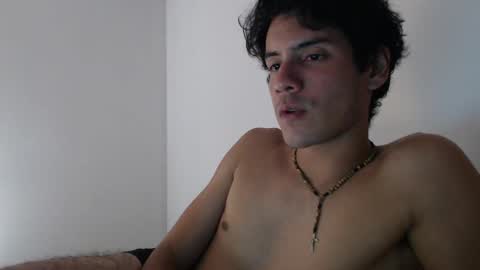 Snapshot of andrestorres0 chatting on December 10, 2024, 4:45 am Andres Torres online show from December 10, 2024, 4:45 am