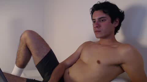 Snapshot of andrestorres0 chatting on December 24, 2024, 9:44 pm Andres Torres online show from December 24, 2024, 9:44 pm