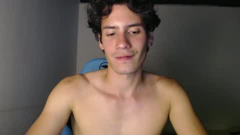 Snapshot of andrestorres0 chatting on January 29, 2025, 10:53 pm Andres Torres online show from January 29, 2025, 10:53 pm