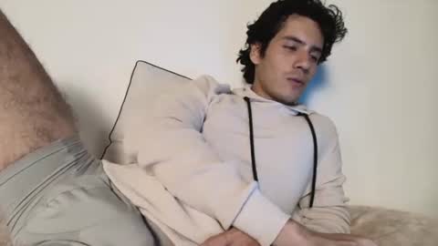 Snapshot of andrestorres0 chatting on February 14, 2025, 2:28 am Andres Torres online show from February 14, 2025, 2:28 am