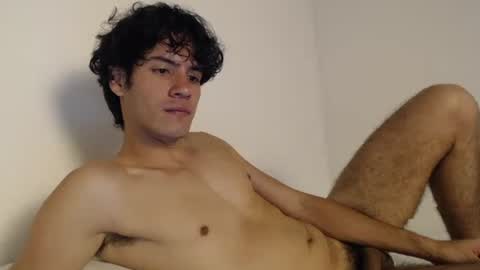 Snapshot of andrestorres0 chatting on February 27, 2025, 2:32 pm Andres Torres online show from February 27, 2025, 2:32 pm