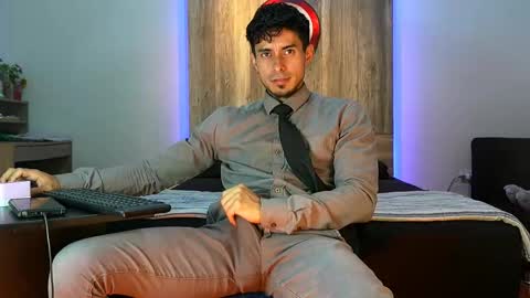 Andrew online show from November 15, 2025, 1:47 am