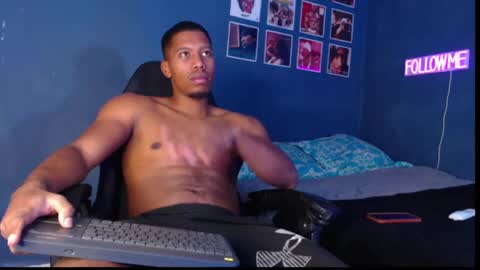 Snapshot of andrew_hoult chatting on December 4, 2024, 3:15 am Andrew online show from December 4, 2024, 3:15 am