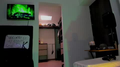 Andrew Johnson online show from September 22, 2025, 4:20 pm