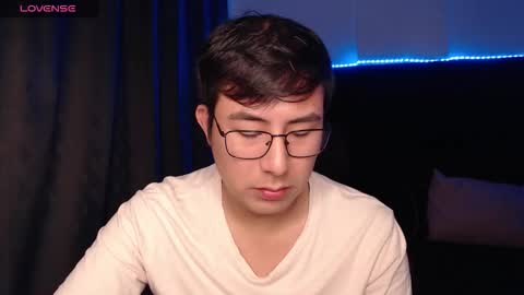 andrewmhilton_ online show from March 25, 2026, 6:08 am