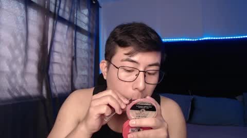 andrewmhilton_ online show from April 7, 2026, 7:36 pm