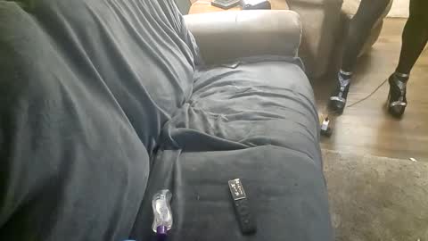 andrewo4277 online show from February 17, 2025, 2:20 am