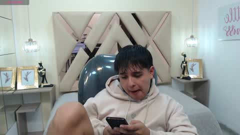 ANDREW online show from January 14, 2025, 12:24 pm