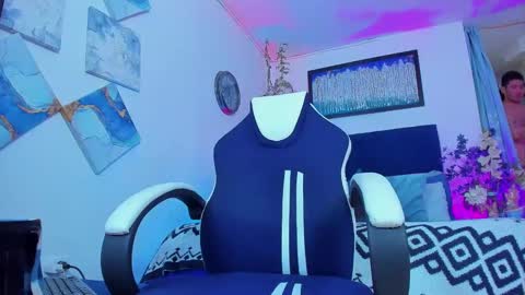 andrewstelee online show from February 21, 2025, 10:07 am