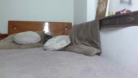 Snapshot of andromedashine chatting on December 18, 2024, 7:36 am vero paez online show from December 18, 2024, 7:36 am