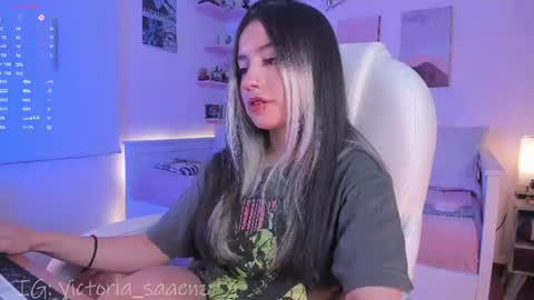 Victoria Senz  online show from July 6, 2026, 3:47 pm