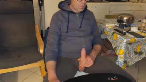 androx77 online show from March 28, 2026, 9:36 pm