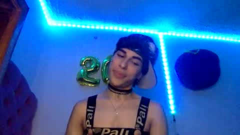andryt31135 online show from May 25, 2026, 1:33 am