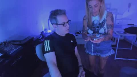 Snapshot of andy0pandi chatting on November 9, 2025, 7:39 am Andrew online show from November 9, 2025, 7:39 am