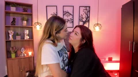 andy_and_emma online show from February 7, 2025, 1:01 pm