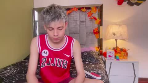 Andy online show from October 28, 2025, 1:03 pm