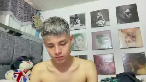 Andy online show from November 12, 2025, 6:08 pm