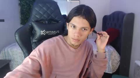 andy_dan1 online show from January 6, 2025, 1:30 pm