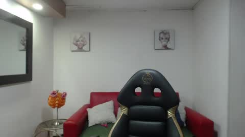 andy_eagleton_20 online show from June 3, 2026, 2:36 am