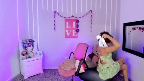 Andrea online show from February 24, 2025, 2:48 pm