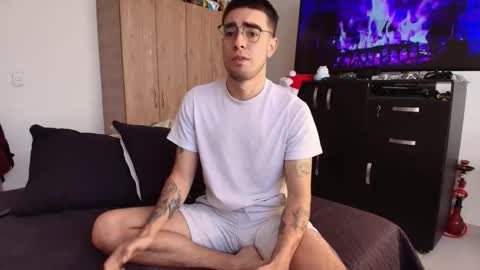 Snapshot of andy_shaaw chatting on January 7, 2026, 1:46 pm Andres online show from January 7, 2026, 1:46 pm